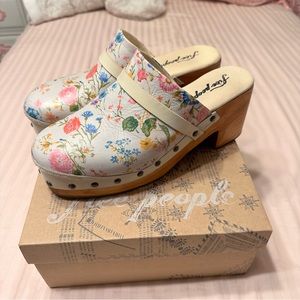 Free People Calabasas Floral Clogs
